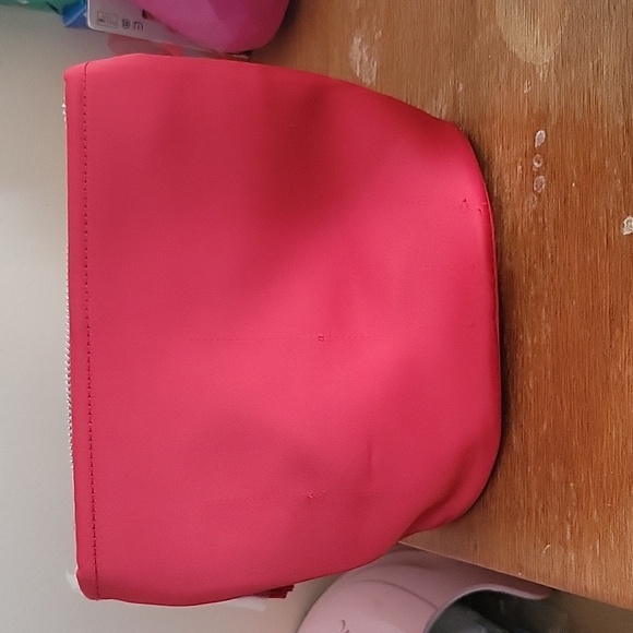 La Mer Treatment Lotion Set with Red Bag - Picture 2 of 5